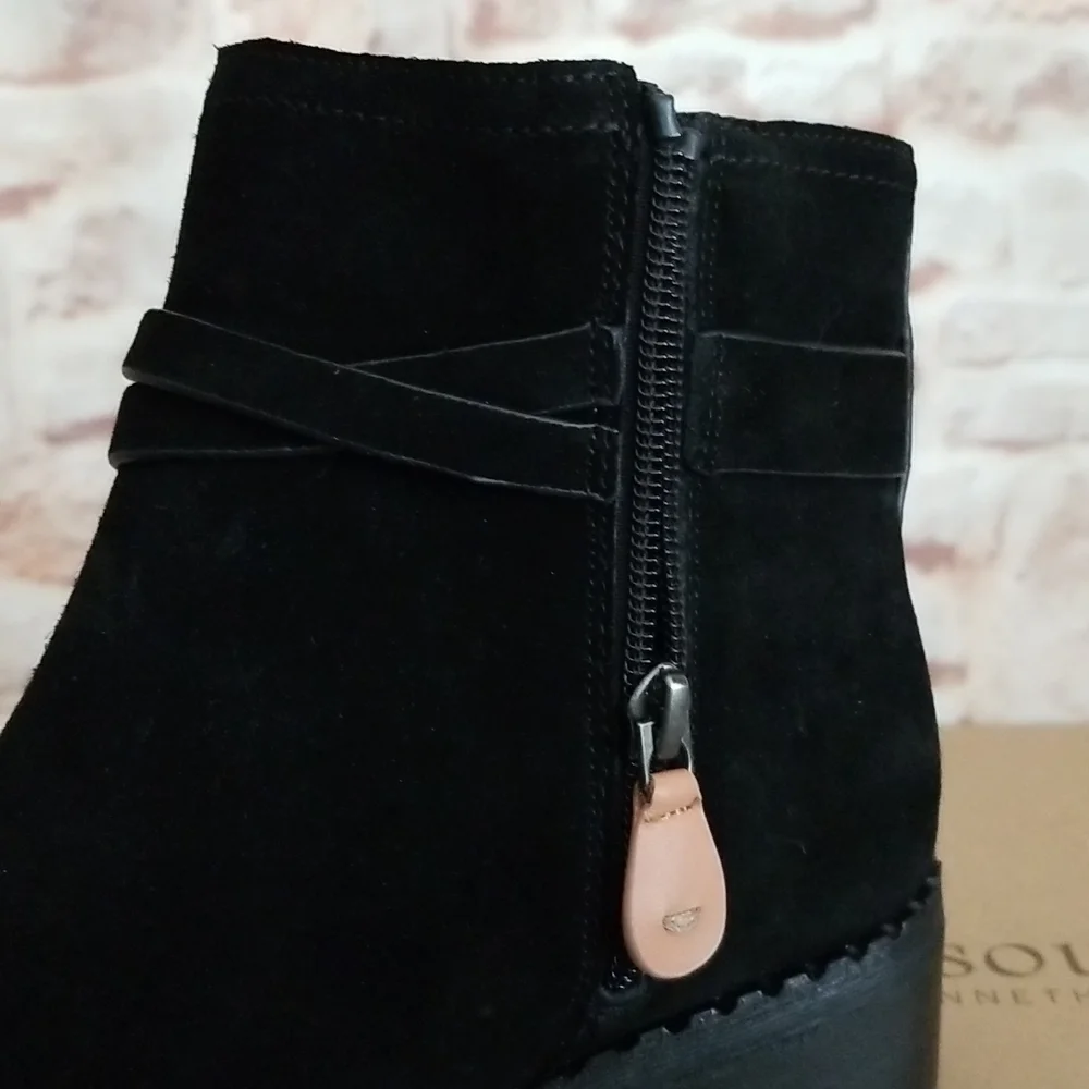 New gentle souls Best V-Gored Booties